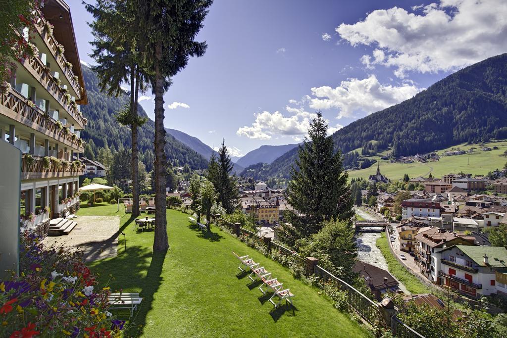 Hotel Catinaccio Rosengarten โมเอนา ภายนอก รูปภาพ